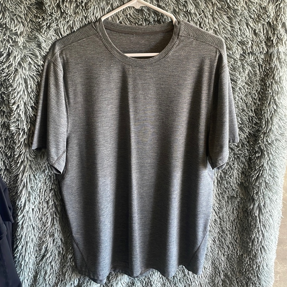 Lululemon Men's Metal Vent Tech Short Sleeve Shirt Size L